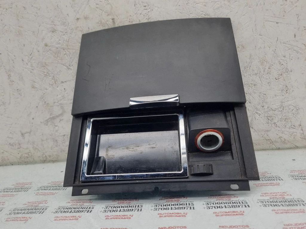Ashtray (front) – Volkswagen Touareg I (2002-2010)