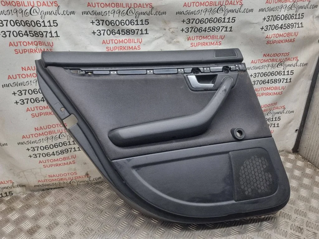 Boczek drzwi tylnych 8E0867305