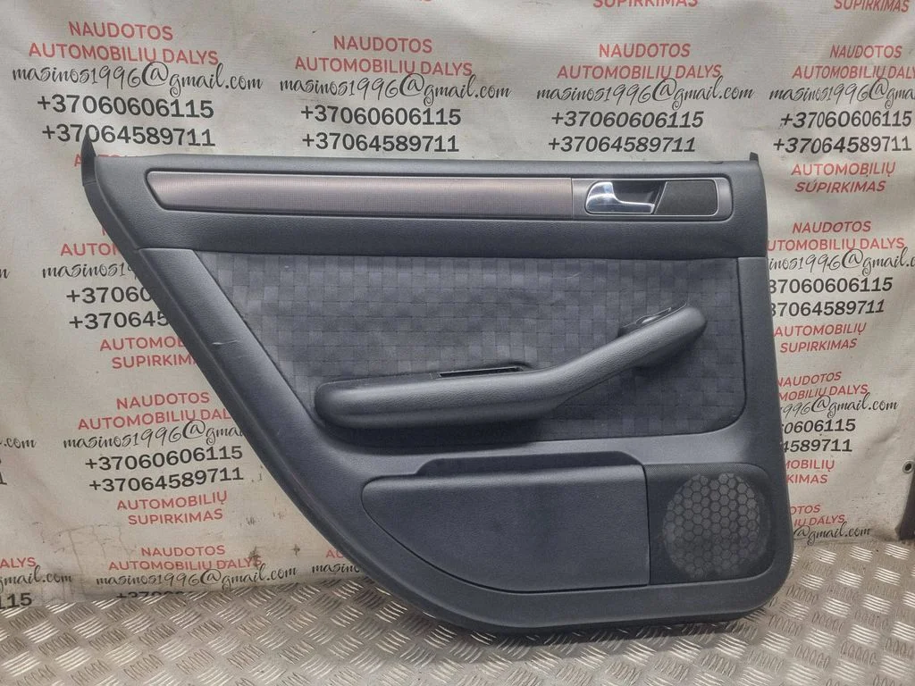Aizmugurējo durvju apšuvums 4B0867305