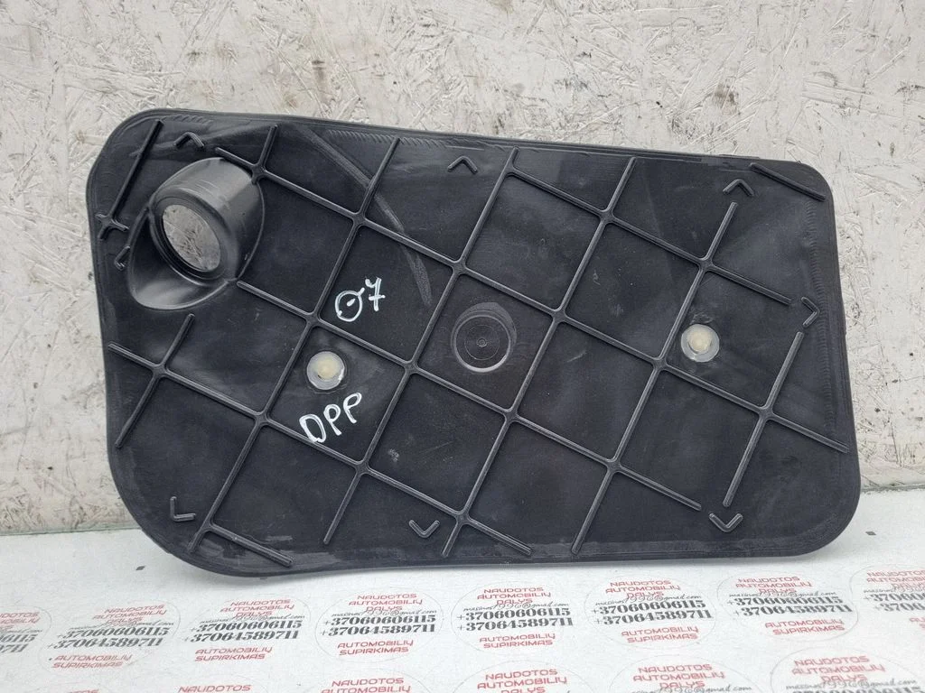 Muu eesmise ukse viimistluse osa – Audi Q7 4L (2005-2015)