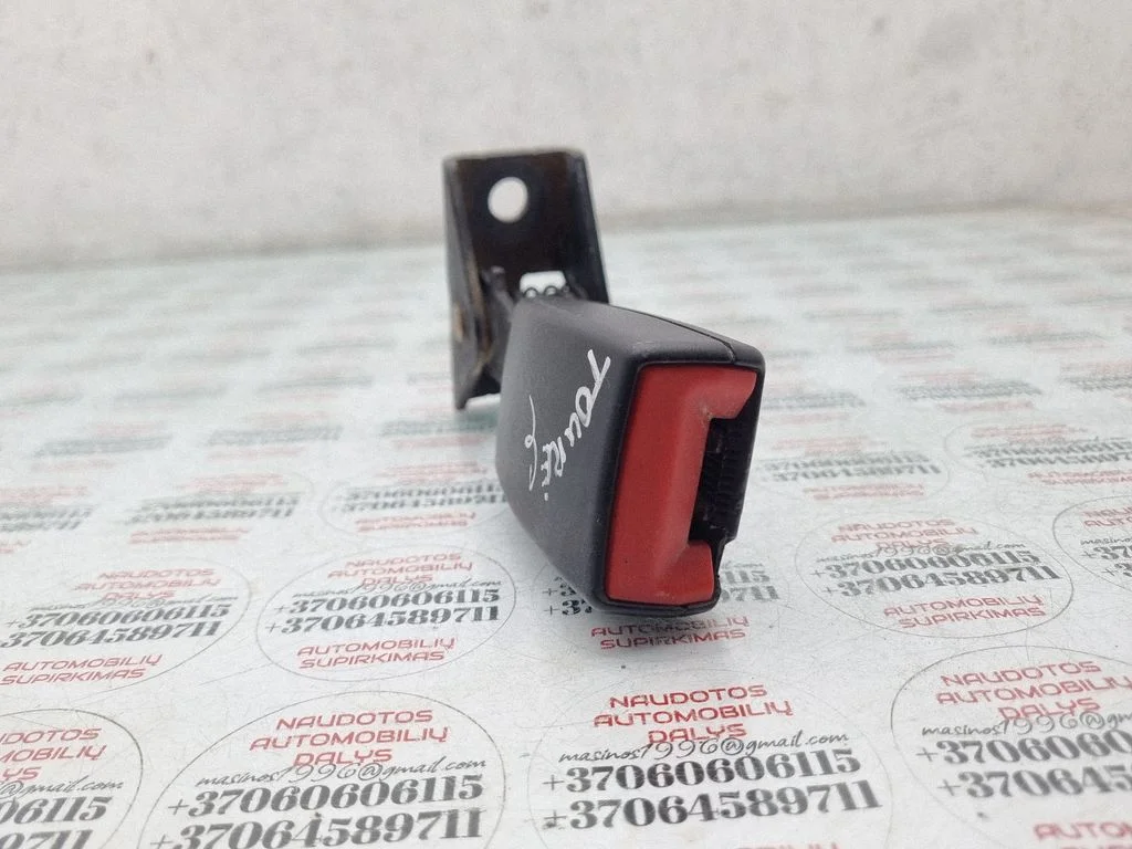 Rear seatbelt buckle 7L0857821C