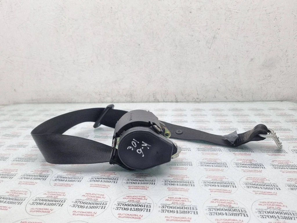 Rear seatbelt – Audi A4 Allroad B8 (2008-2016)