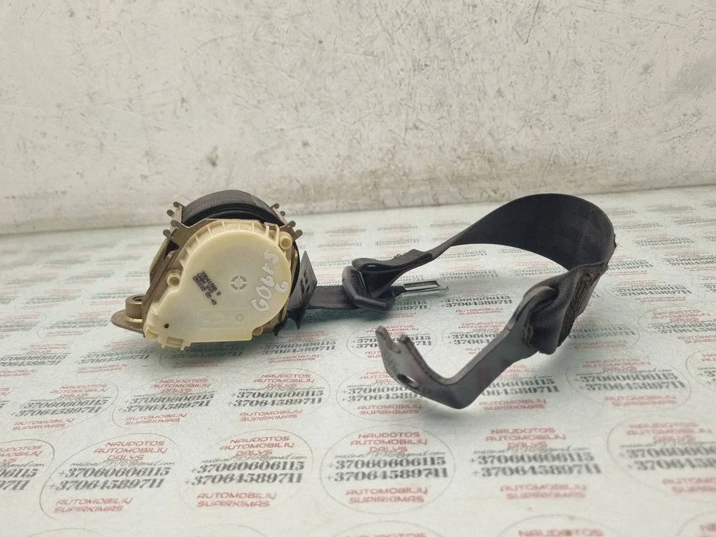 Rear seatbelt 5M0857806