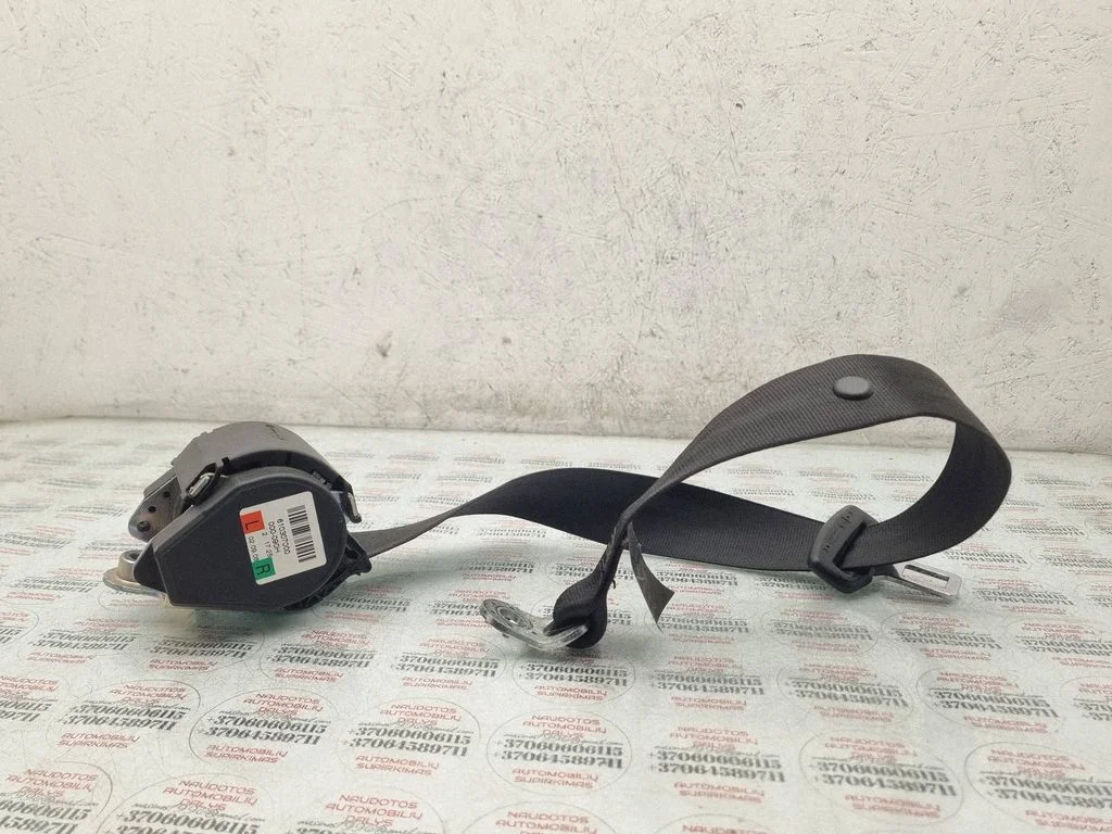 Rear seatbelt – Audi A4 Allroad B8 (2008-2016)