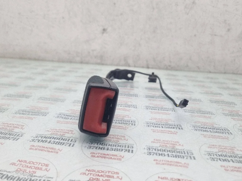 Zapięcie pasa przednie 1K3857756AK
