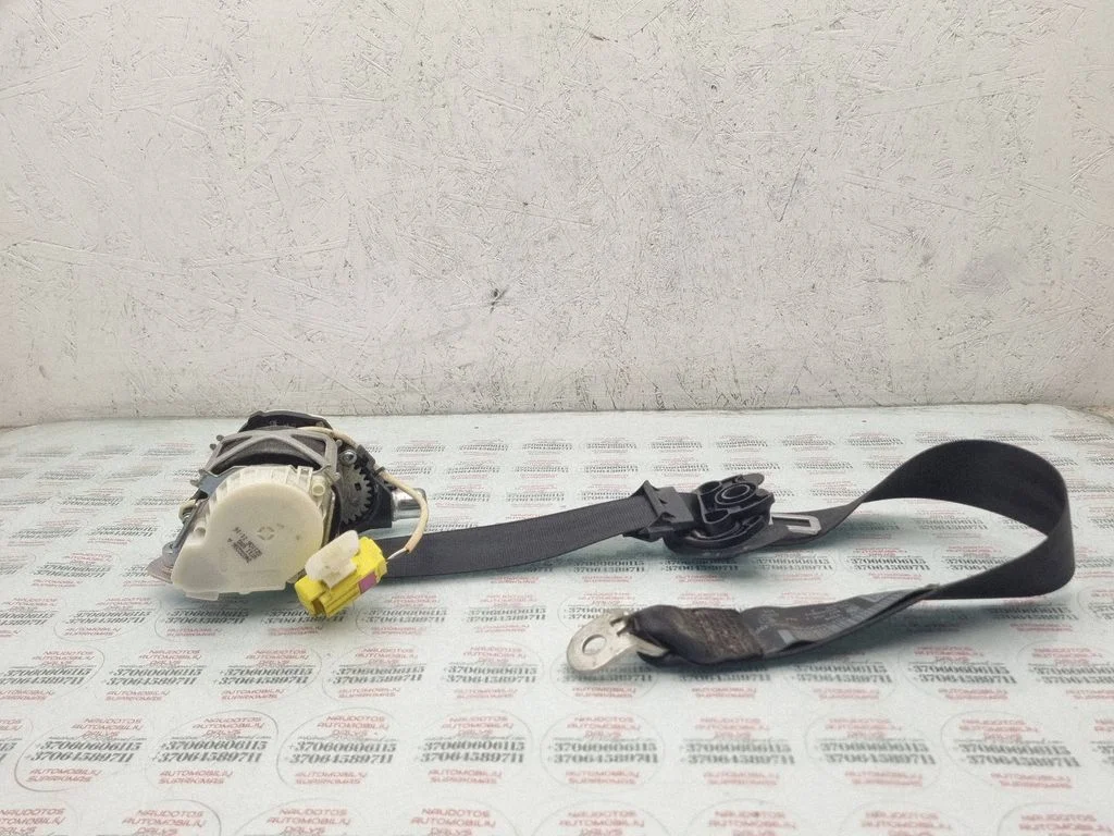 Front seatbelt – Volkswagen Passat B6 (2005-2010)