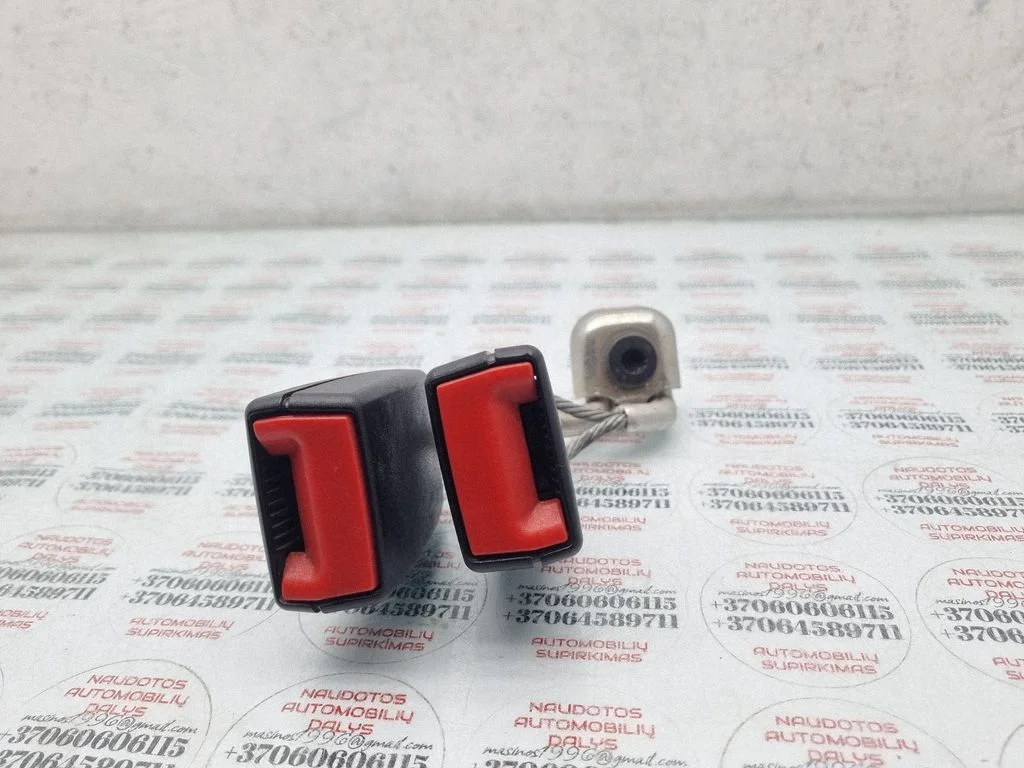 Middle seatbelt (rear) 3C0857739B