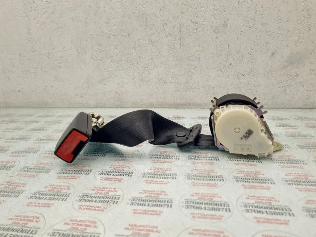 Middle seatbelt (rear) 8P0857740B