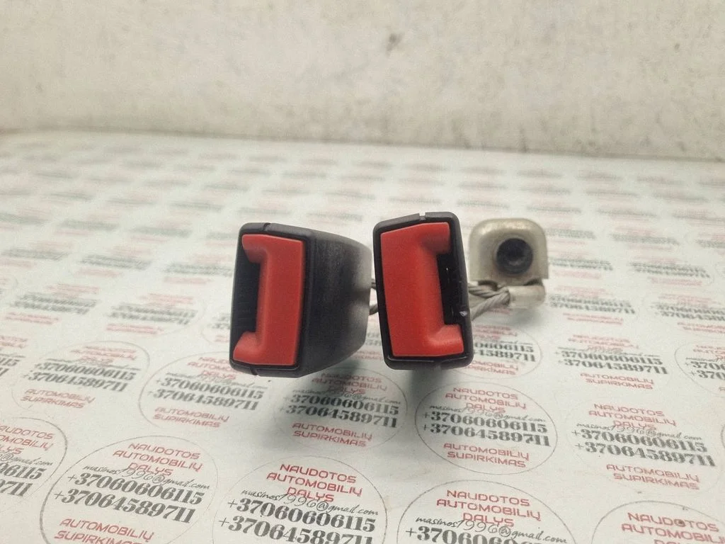Keskmise turvavöö pannal (tagumine) – Volkswagen Passat CC (2008-2016)