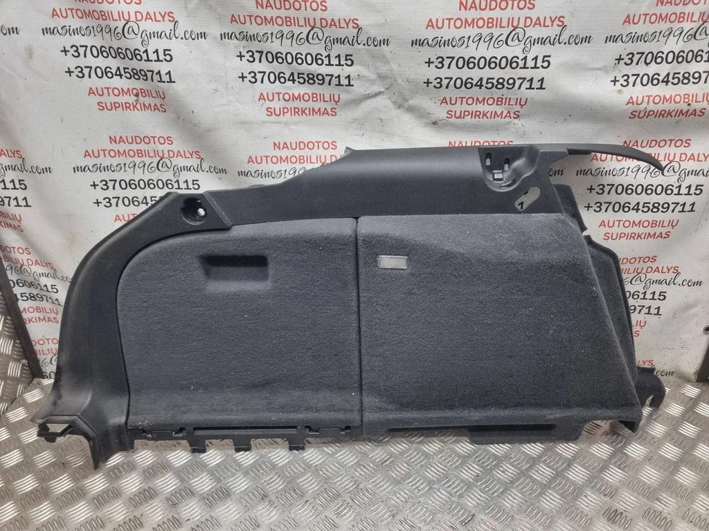 Dolny panel boczny bagażnika 8K9863879