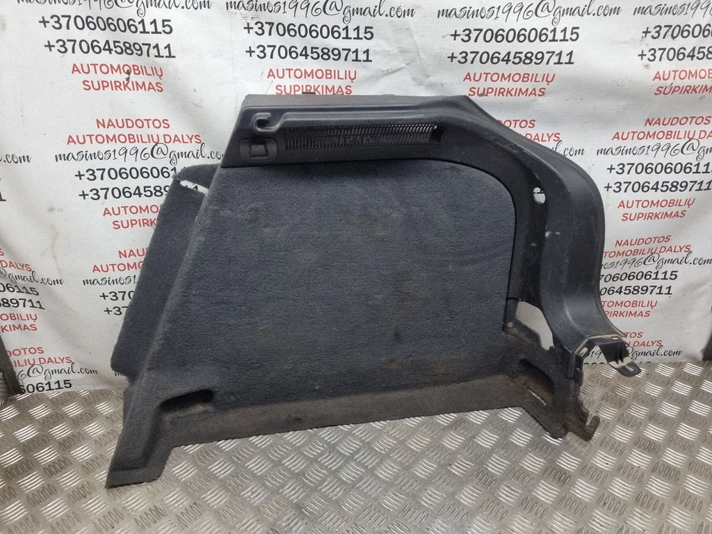 Trunk/boot lower side trim panel 8P3863880