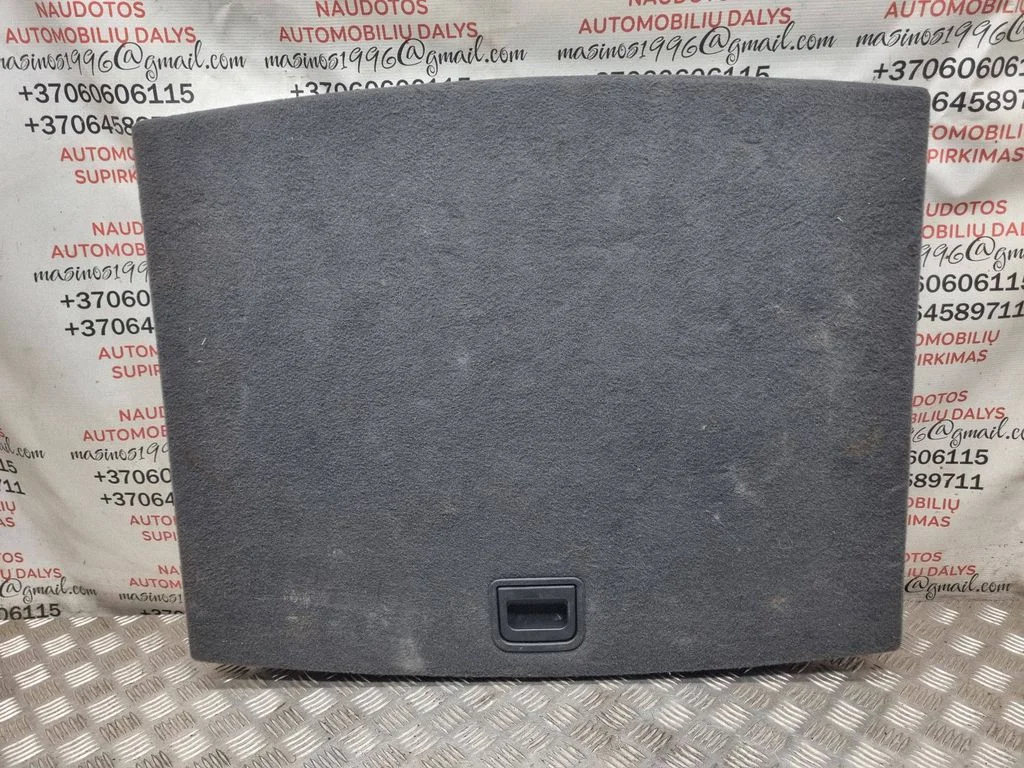 Trunk/boot floor carpet liner 8K9861531