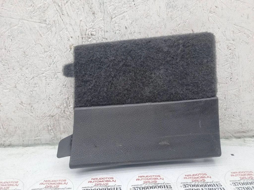 Trunk/boot trim cover 7L6867656