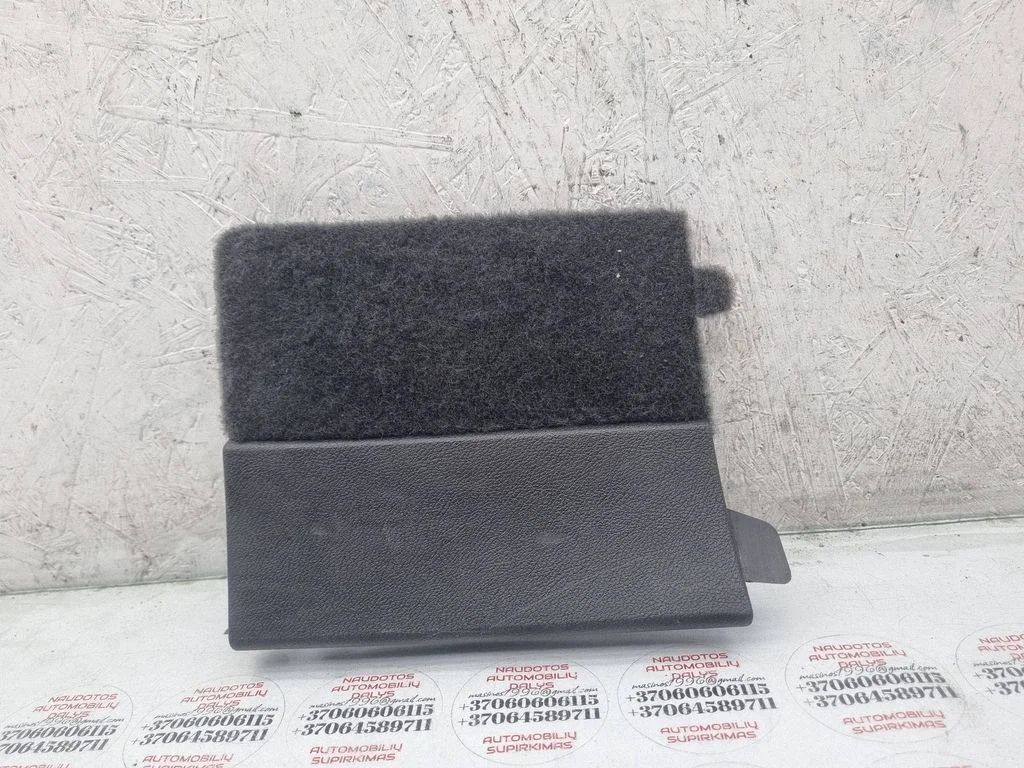 Trunk/boot trim cover 7L6867655