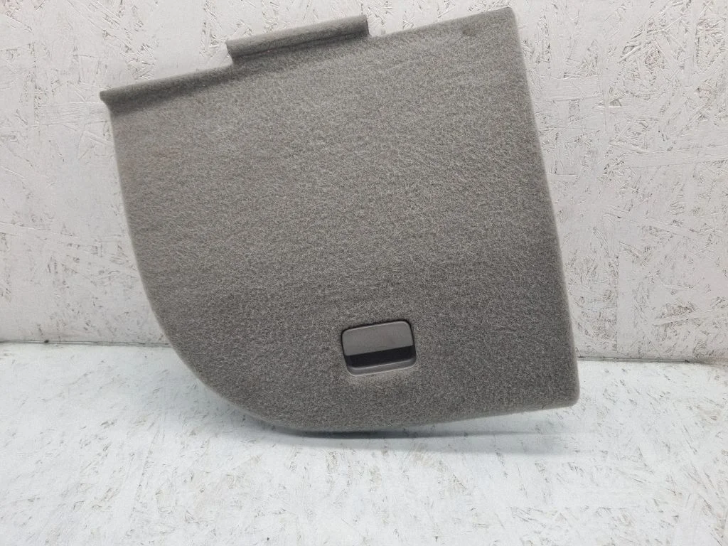 Trunk/boot trim cover – right