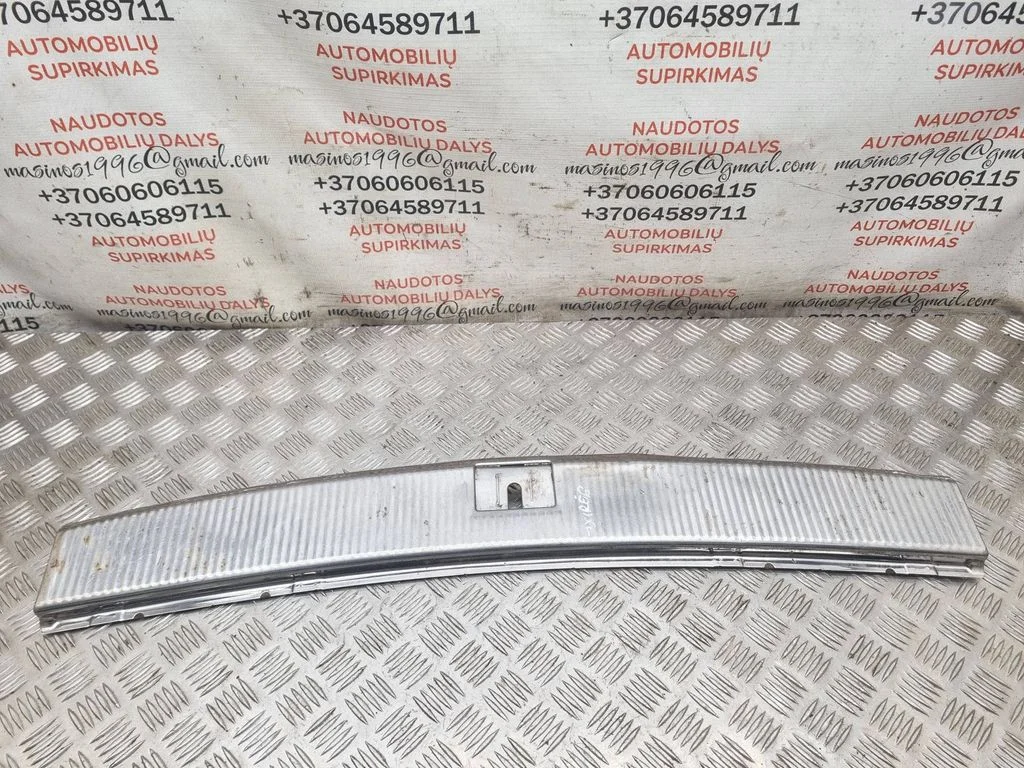Bagāžnieka sliekšņa apdare – Volkswagen Touareg I (2002-2010)