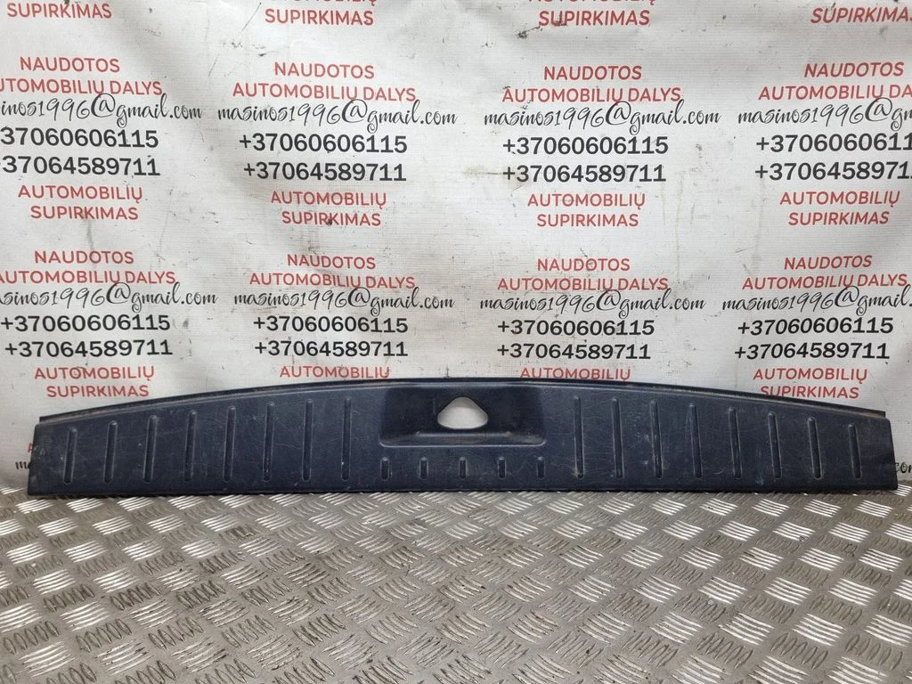 Pagasiruumi läve kaitseviimistlus 7M0863459E