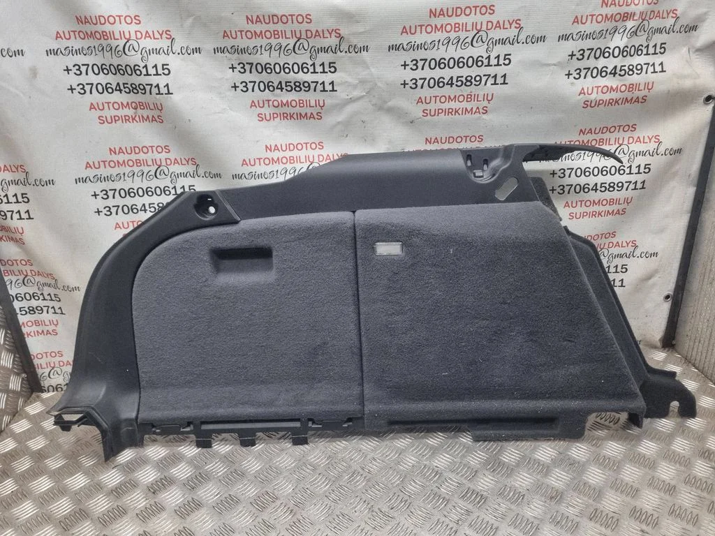 Boczny panel tapicerki bagażnika 8K9863879