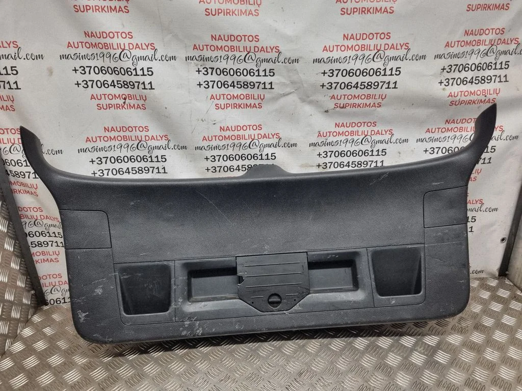 Tailgate/boot lid cover trim – Volkswagen Passat CC (2008-2016)