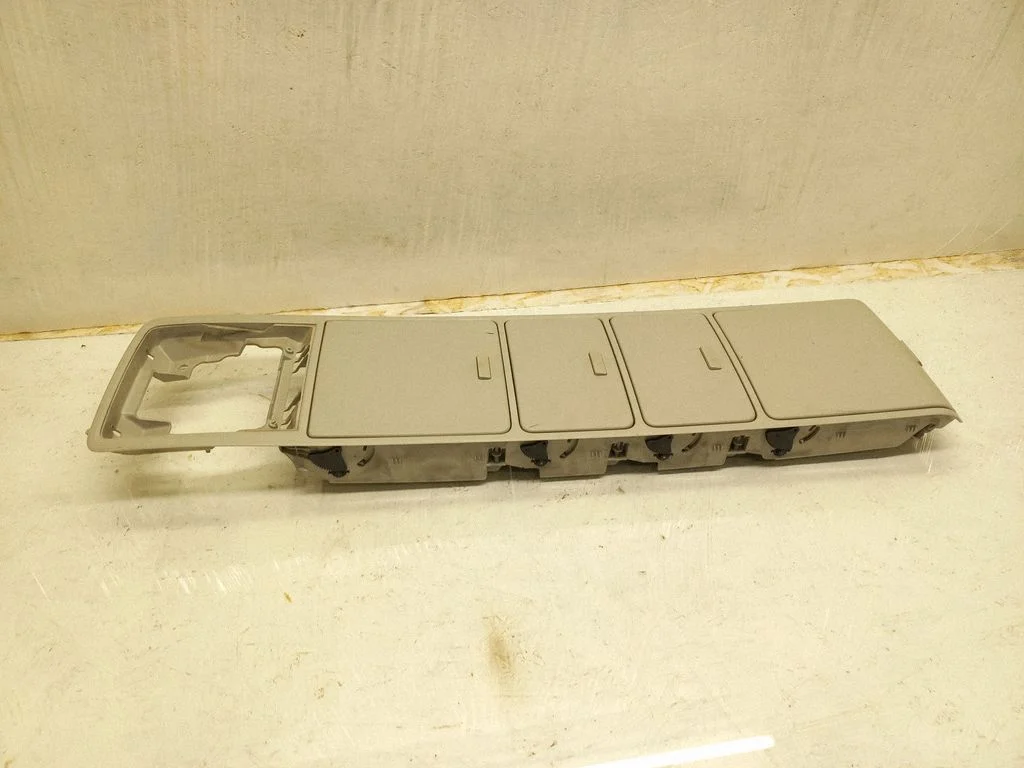 Headlining roof glove box – Volkswagen Golf Plus (2005-2013)