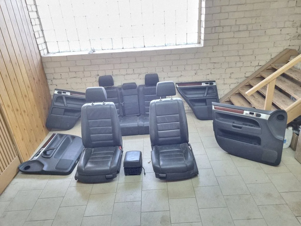 Interior set – Volkswagen Touareg I (2002-2010)