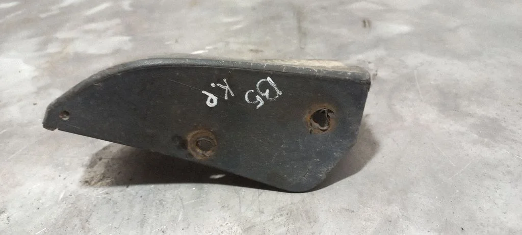 Side skirt rear trim – Volkswagen Passat B5 (1997-2000)