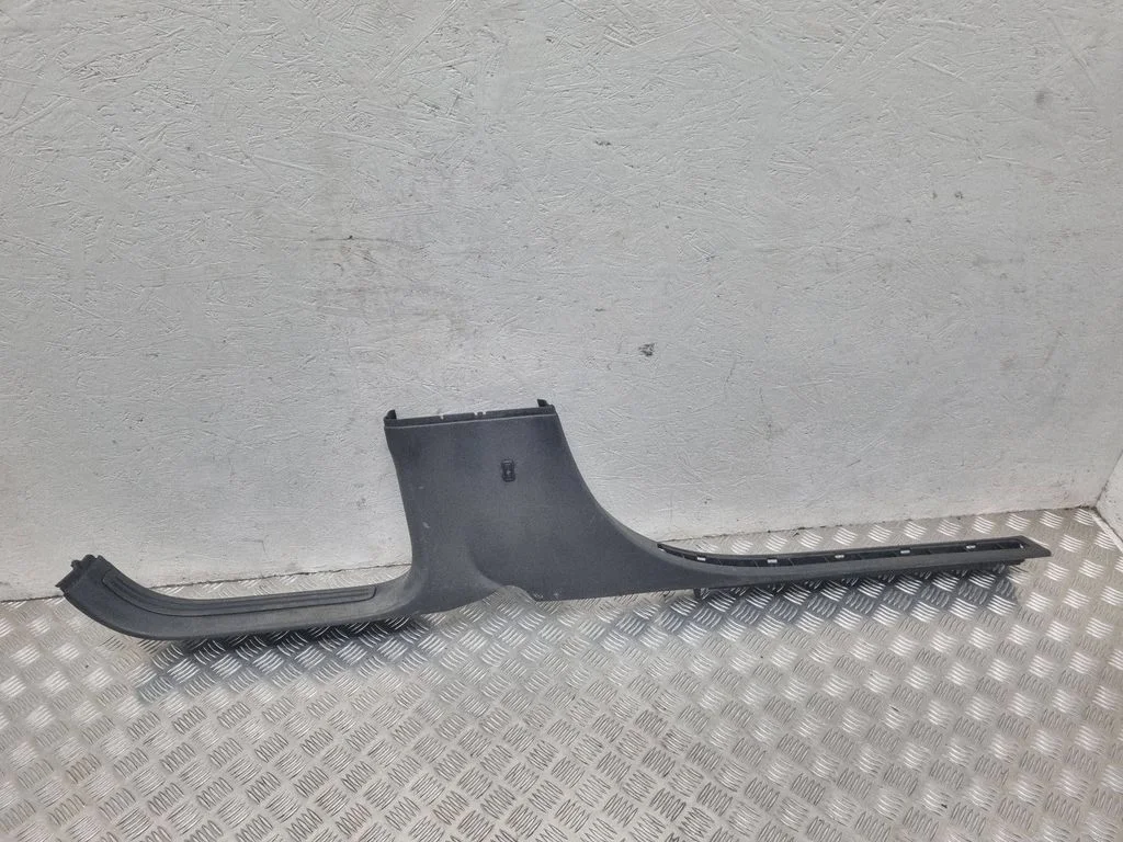 Front sill trim cover 7L0853369E