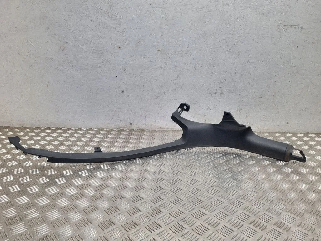 Rear seat side bottom trim – Skoda Octavia Mk3 (5E) (2013-2019)