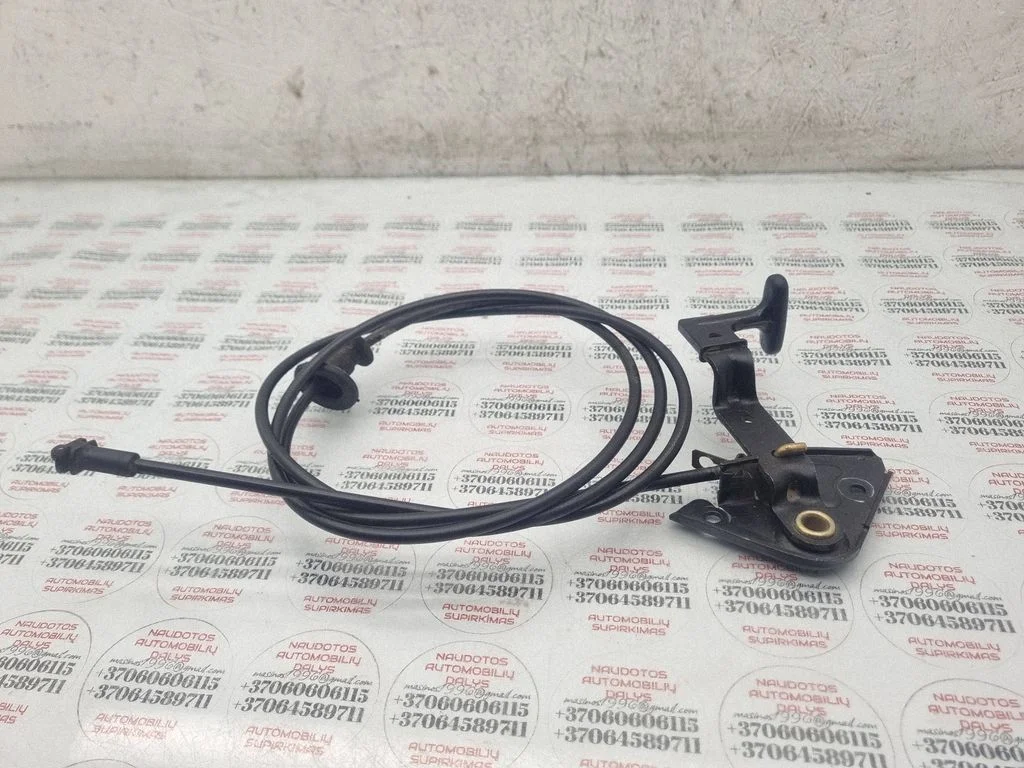 Engine bonnet (hood) release handle – Audi A4 S4 B5 8D (1999-2000)