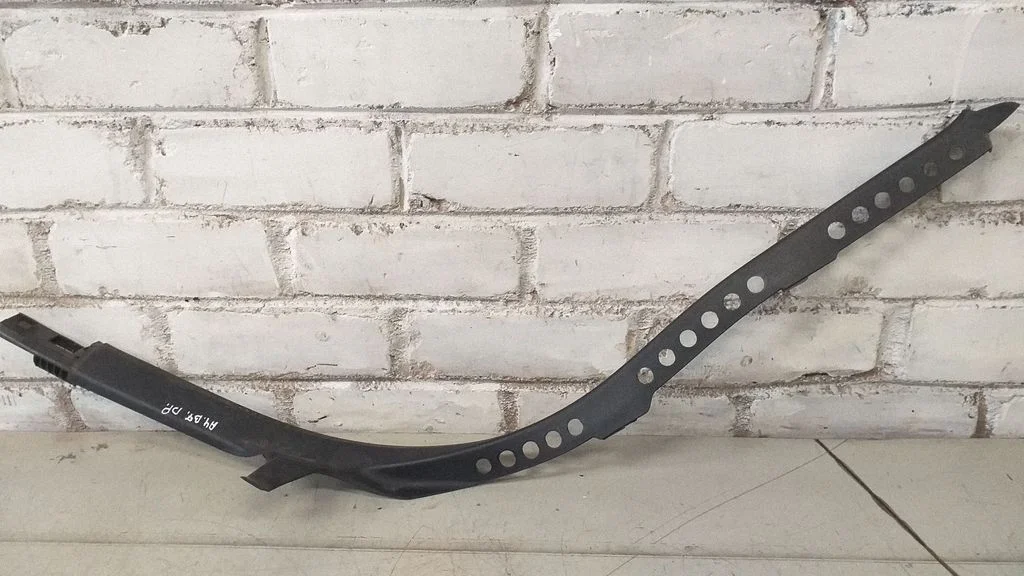Rear seat side bottom trim – Audi A4 S4 B7 8E 8H (2005-2008)