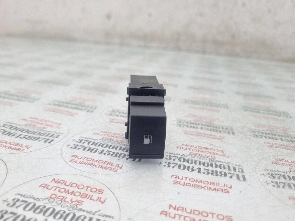 Fuel tank opening switch – Volkswagen Touran I (2003-2010)