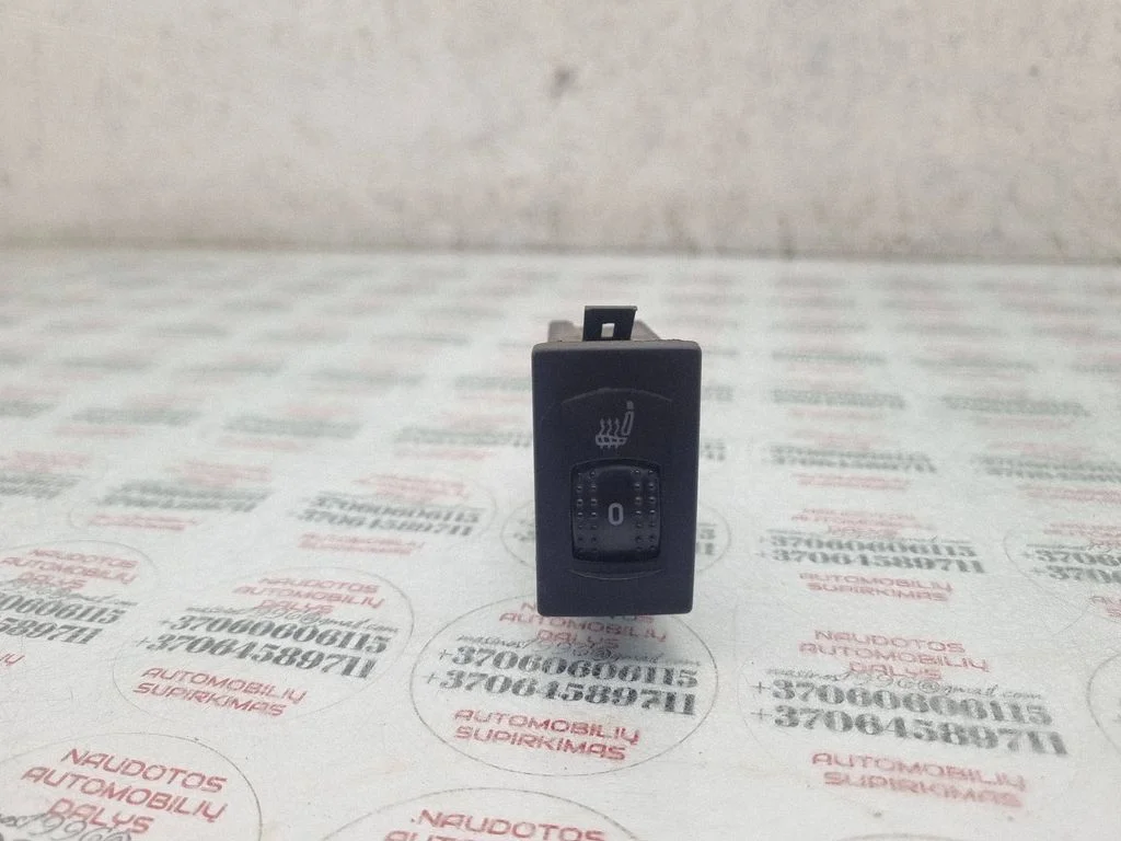 Seat heating switch – Volkswagen Sharan (2001-2010)