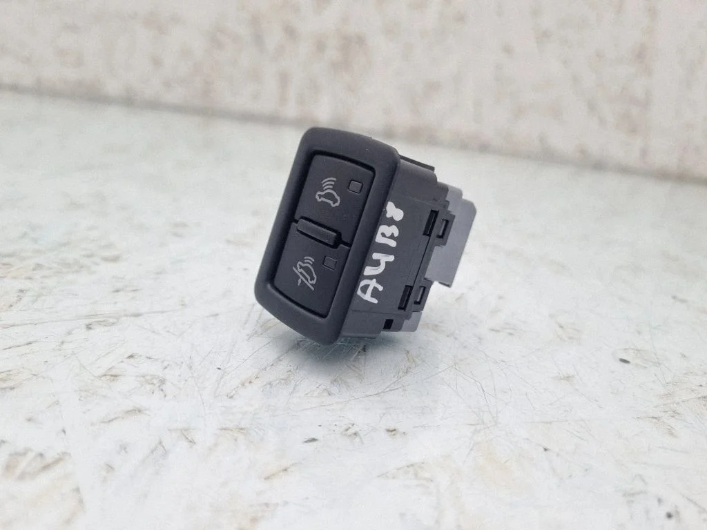 Alarm switch – Audi A4 Allroad B8 (2008-2016)