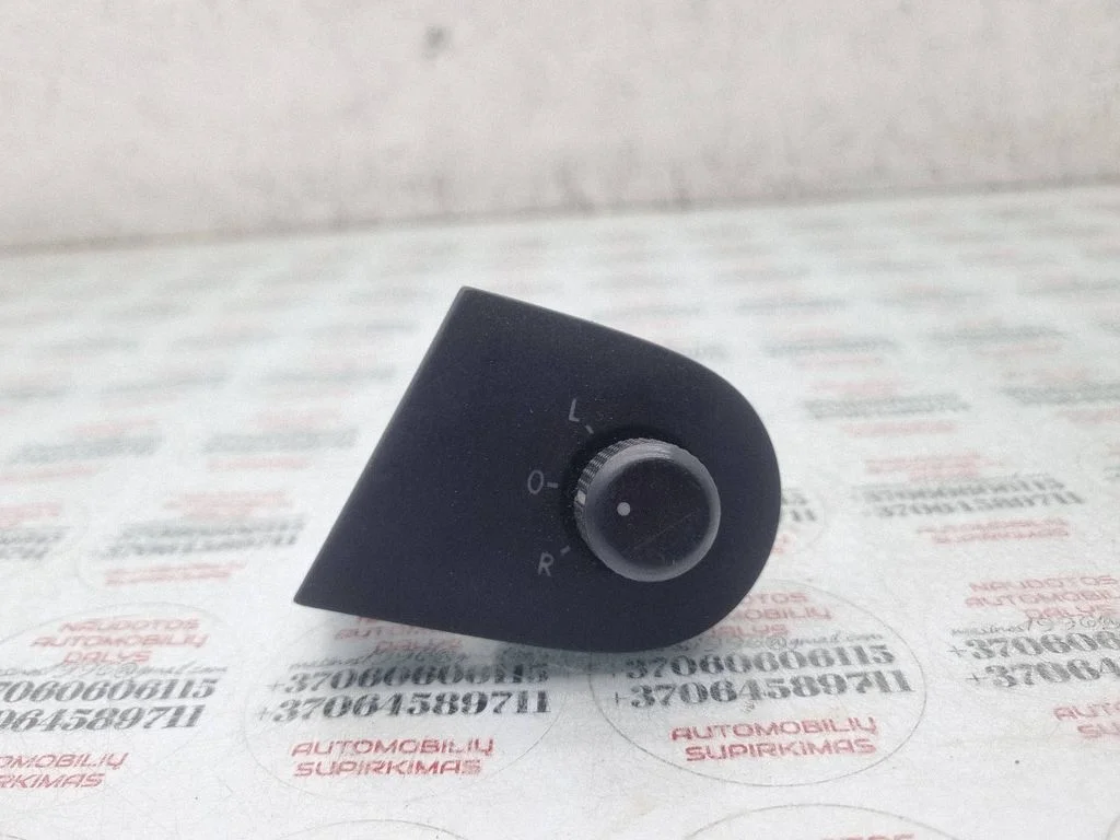 Wing mirror switch – Ford Galaxy (2000-2006)