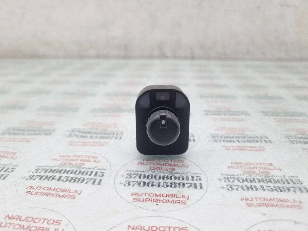 Wing mirror switch 8E0959565