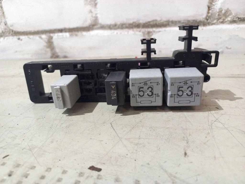 Releede paigaldusplokk – Volkswagen Passat B6 (2005-2010)
