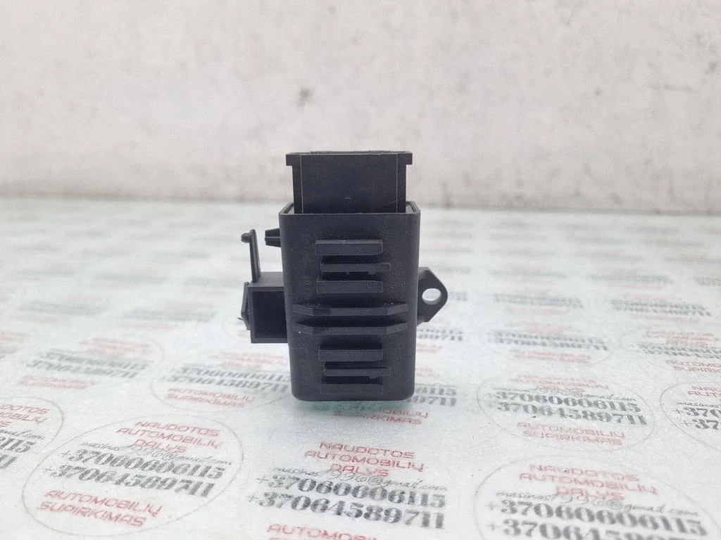 Seat heating relay – Volkswagen Passat B6 (2005-2010)