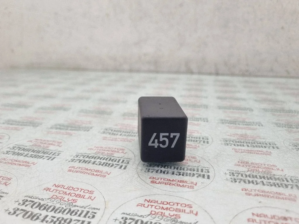 Glow plug pre-heat relay 038907281B