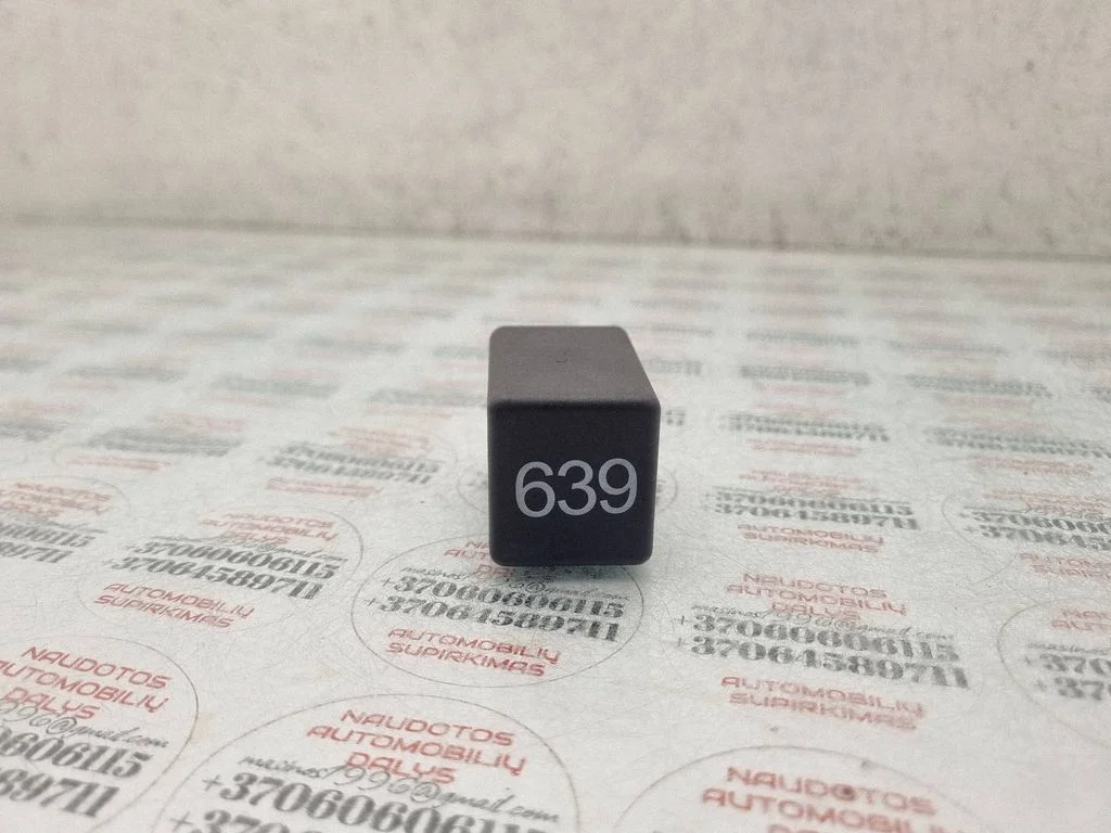Eelsüüteküünalde relee 4E0907282A