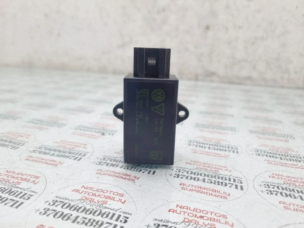 Seat heating relay – Volkswagen Touareg I (2002-2010)