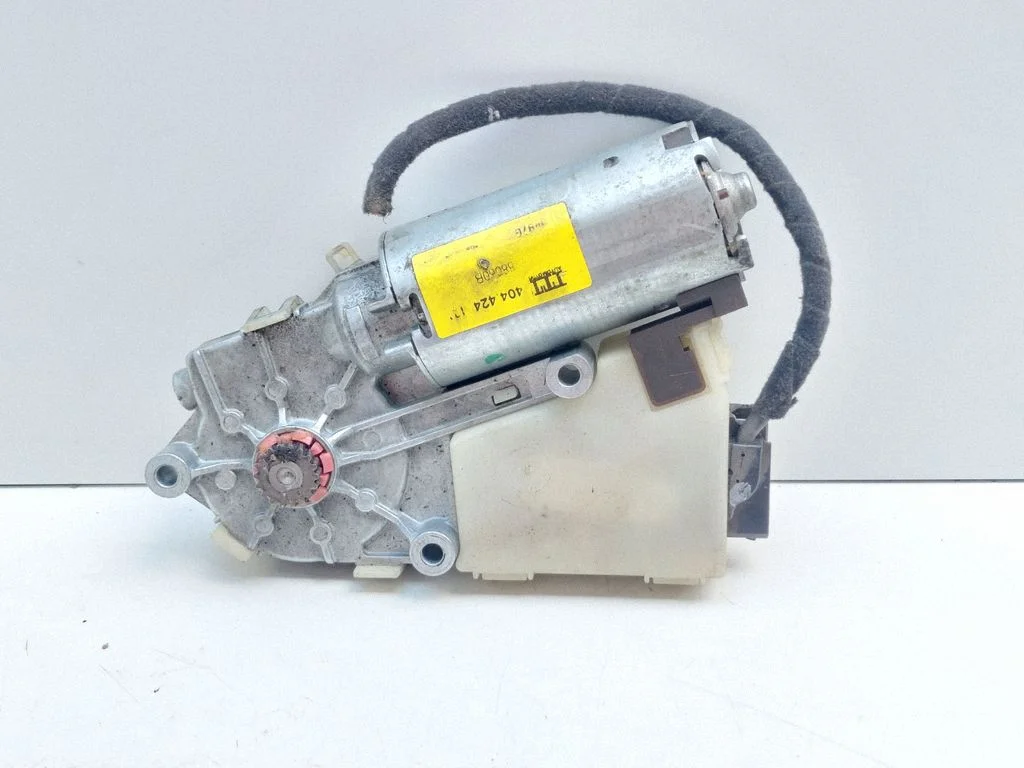 Katuseluugi mootor/ajam – Volkswagen Golf IV (1998-2005)