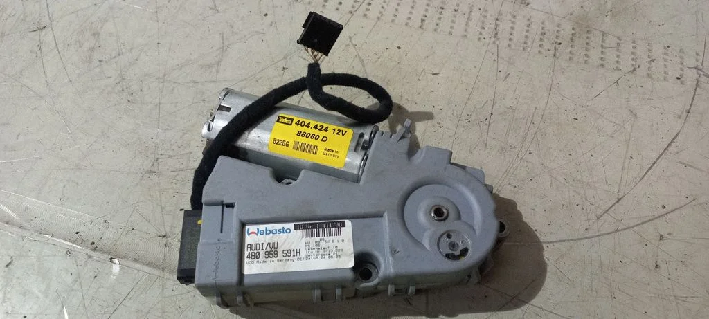 Katuseluugi mootor/ajam – Audi A6 Allroad C6 (2006-2011)