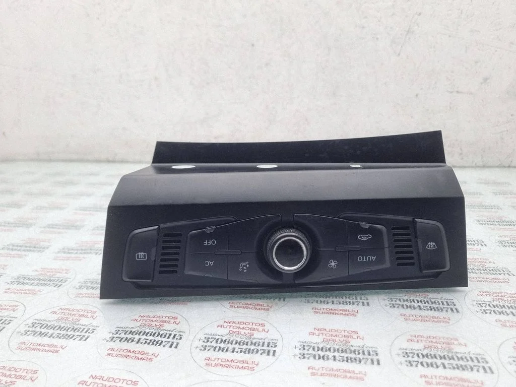 Kliimaseadme/kütte juhtplokk (salongis) 8T1820043T