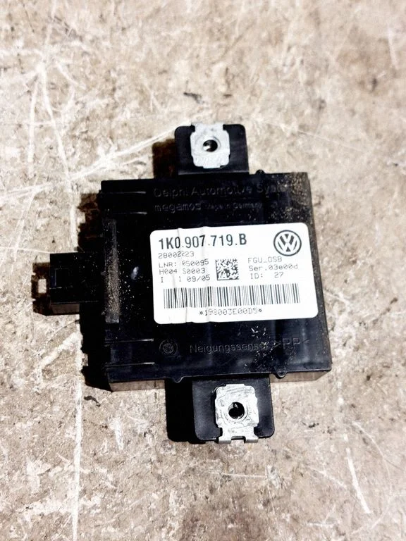 Alarm control unit/module – Volkswagen Golf Plus (2005-2013)