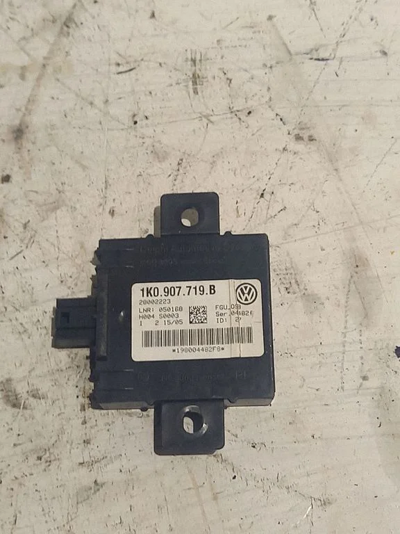 Alarm control unit/module – Volkswagen Golf Plus (2005-2013)