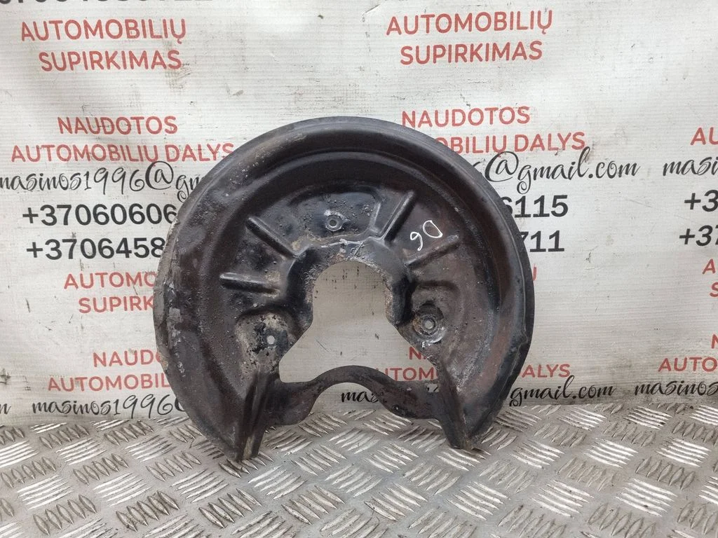 Rear brake disc plate dust cover – rear right