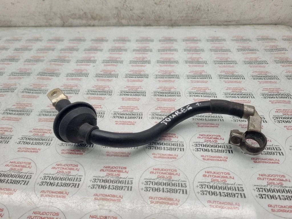 Przewód plusowy (akumulatora) – Volkswagen Touareg I (2002-2010)