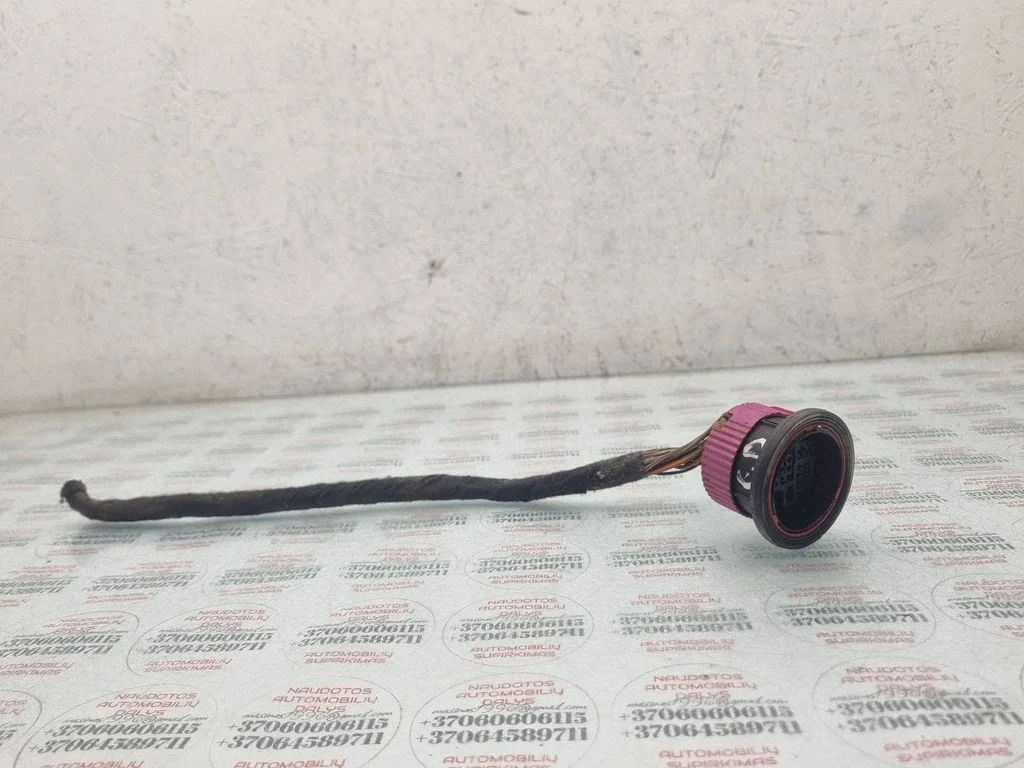 Aizmugurējo durvju vadu instalācija 3A0959740