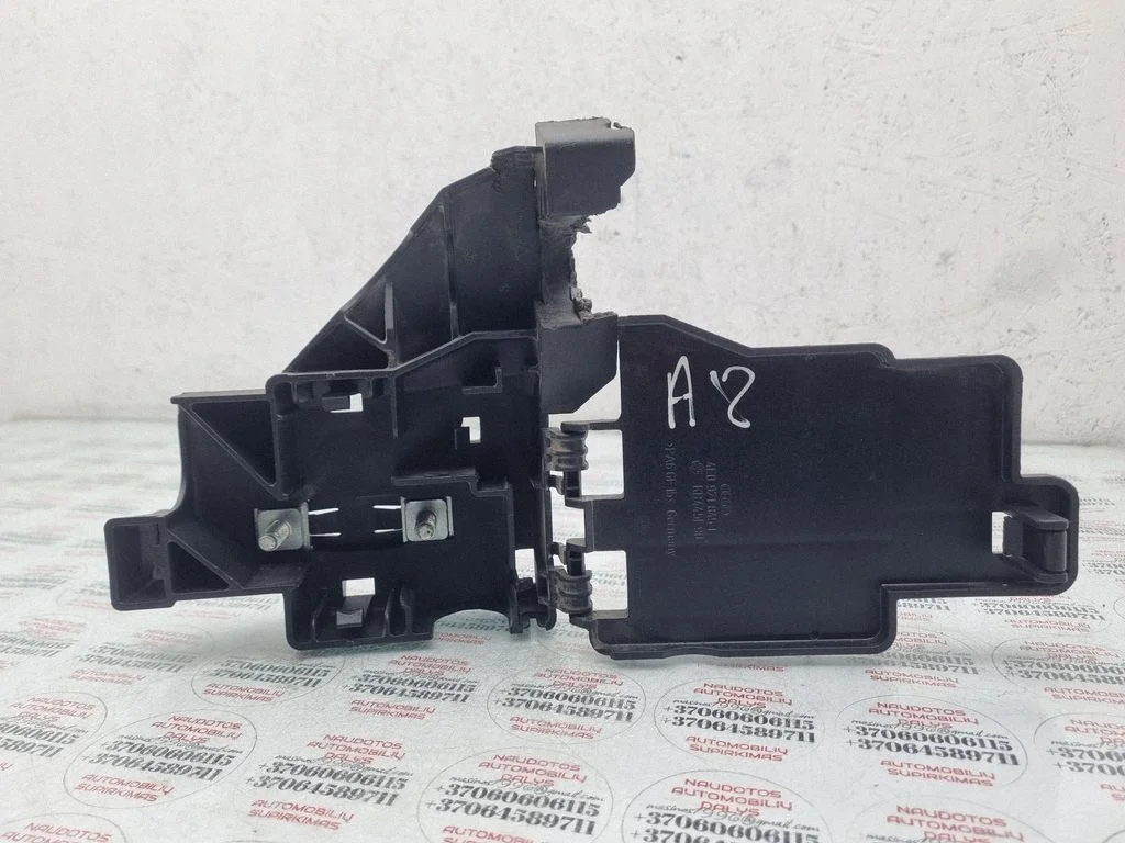 Plussjuhtmete ühendussõlm 4E0971845F