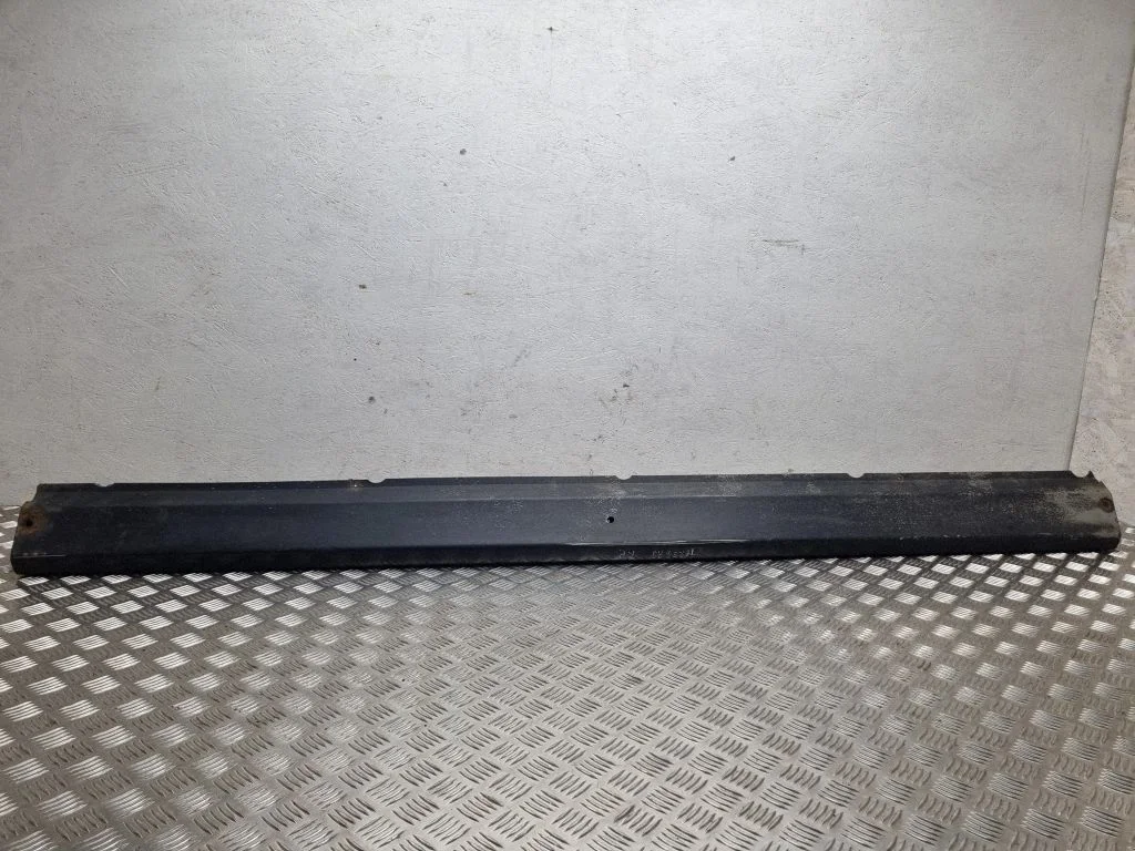 Sill – left